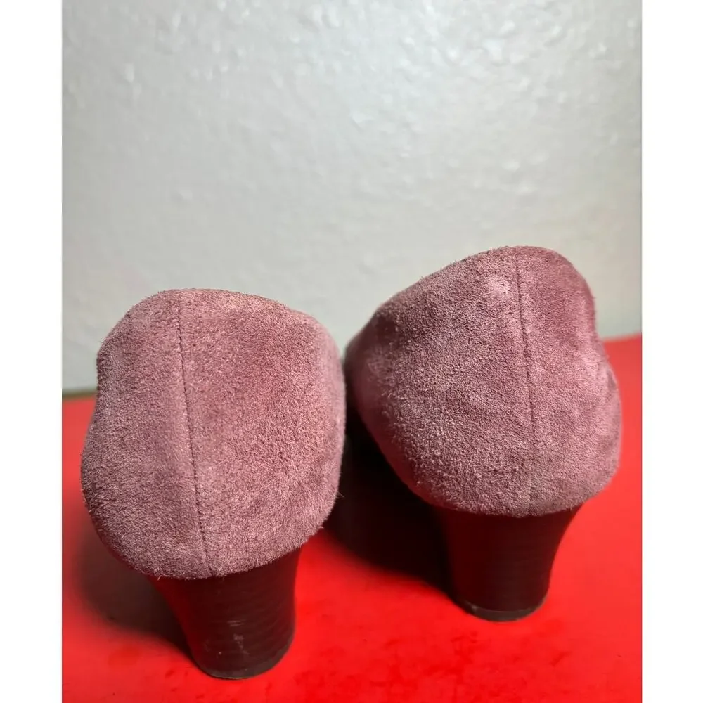 Clarks Heels Ultimate Comfort Collection Suede Blush Pink Women’s Size 8 Shoes